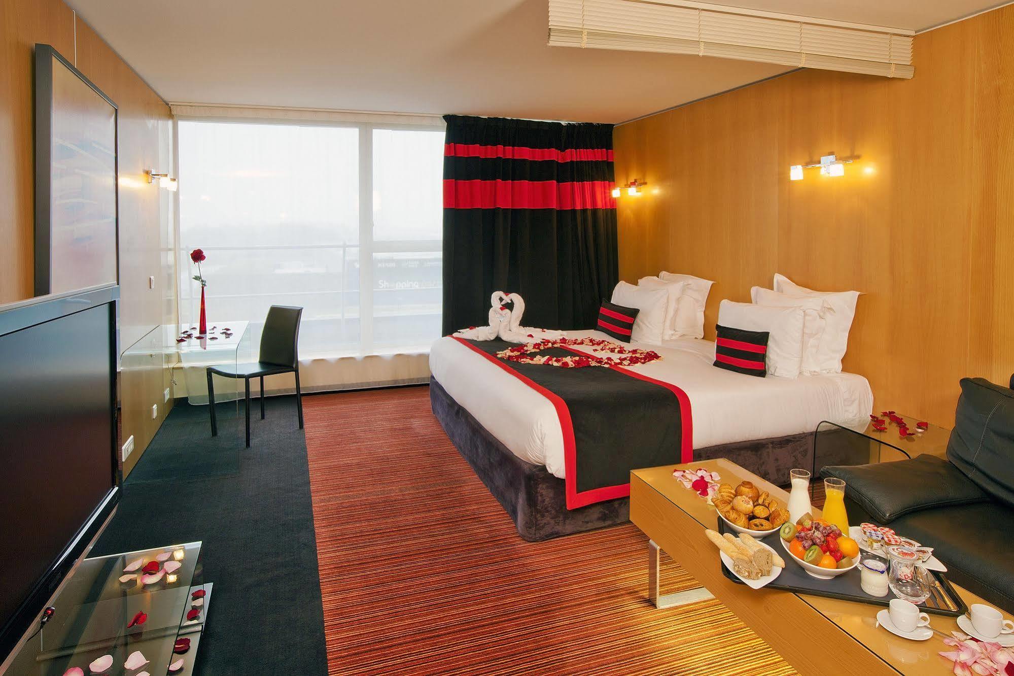 Apartahotel Residhome Paris Sénart 4*
